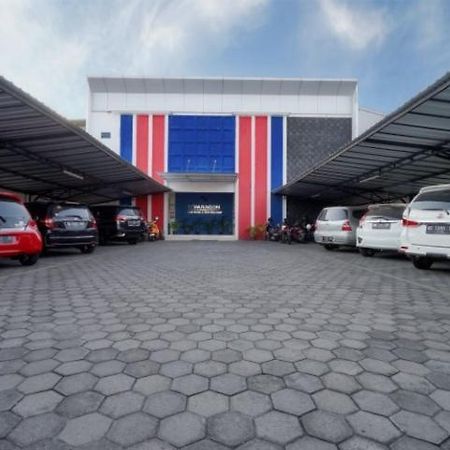 D'Paragon Flamboyan Джокьякарта Экстерьер фото